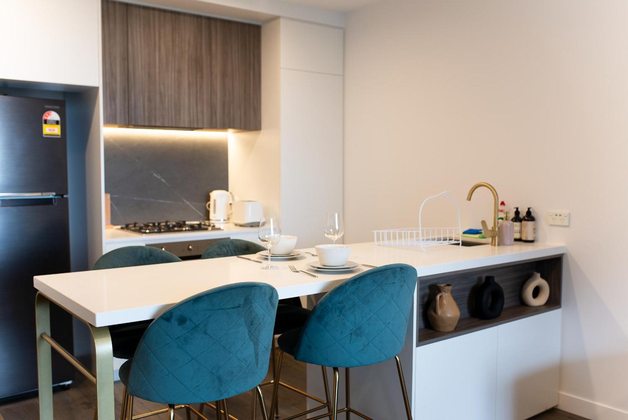 Apartment Next To Public Station, Boxhill Central, 2 Bedrooms, Free Parking And Wifi ボックスヒル エクステリア 写真