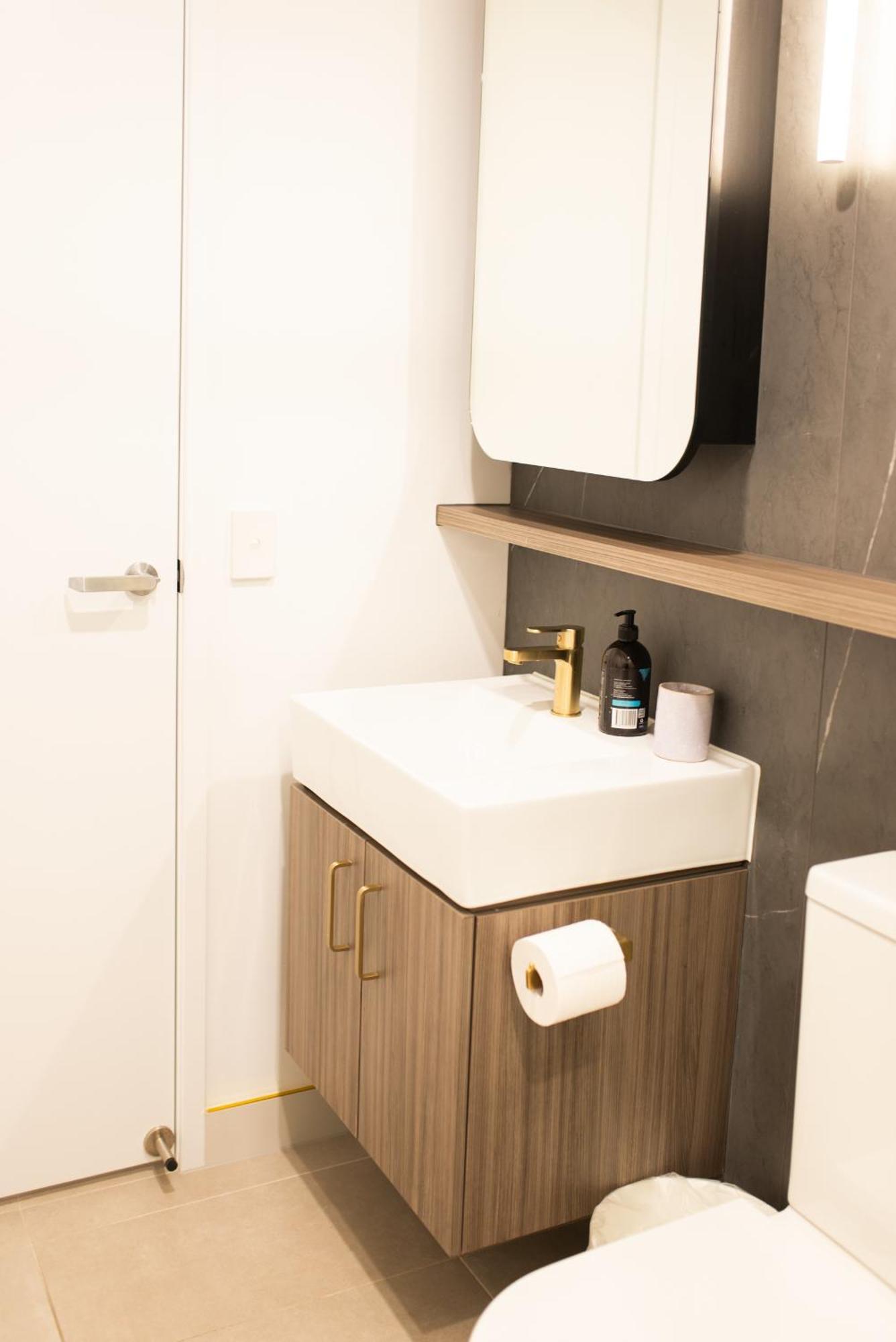 Apartment Next To Public Station, Boxhill Central, 2 Bedrooms, Free Parking And Wifi ボックスヒル エクステリア 写真